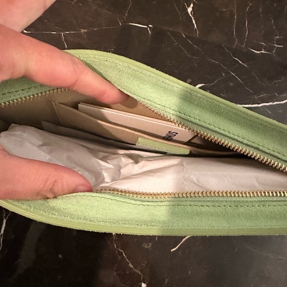 Jacquemus Light Green Suede La Vague Shoulder Bag - Picture 8 of 14